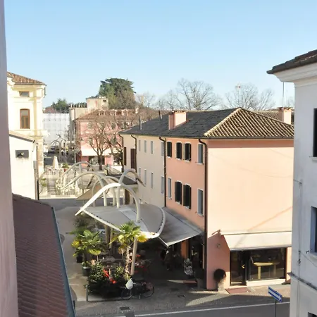 Appartamento Ex Casa Degli Artisti Montebelluna